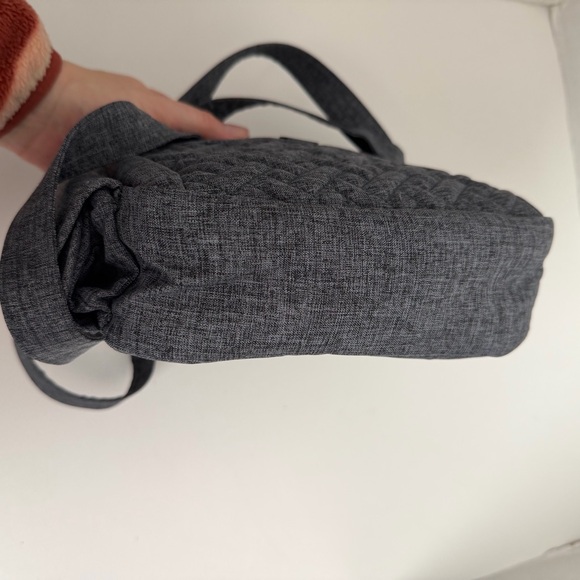 Lug Flutter Crossbody Purse Pockets Organizer Travel RFID Heathered Grey Black - Picture 11 of 15